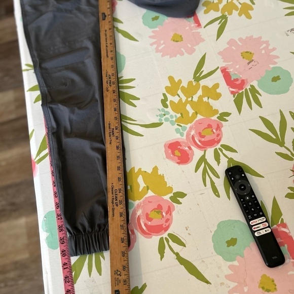 NWT Plugg stretch, technical joggers, size small, gray - Picture 9 of 9